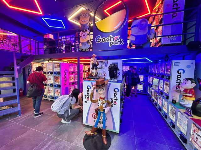 ガチャガチャ専門1ショップ店内
