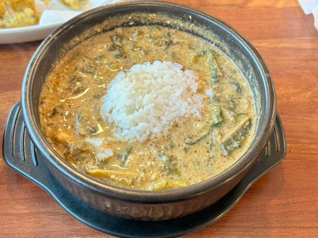 ご飯も投入